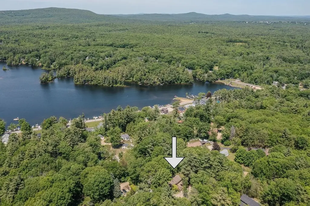 31 Lake View Drive Strafford NH 03884
