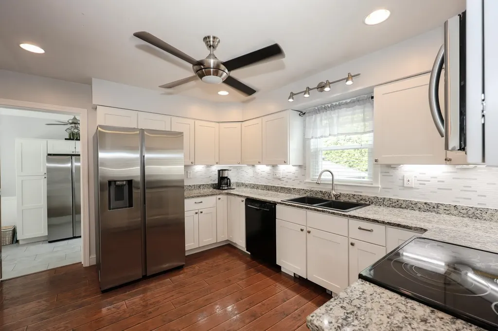 176 Stanton Street Manchester NH 03103