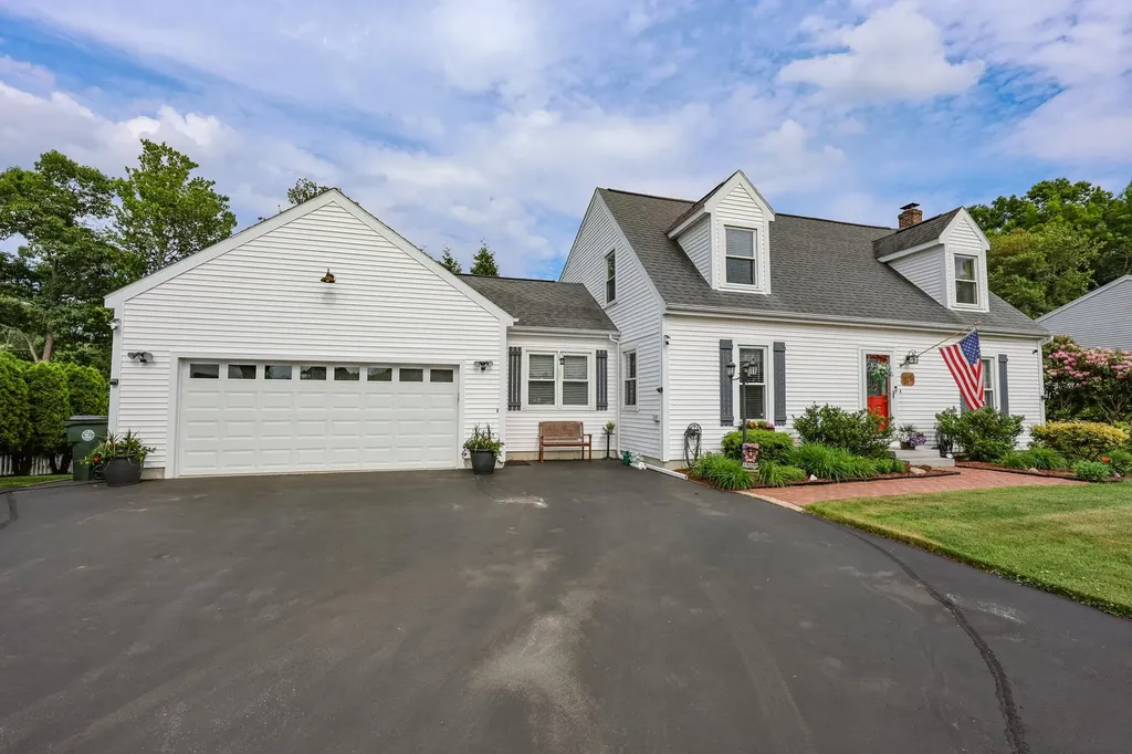 176 Stanton Street Manchester NH 03103