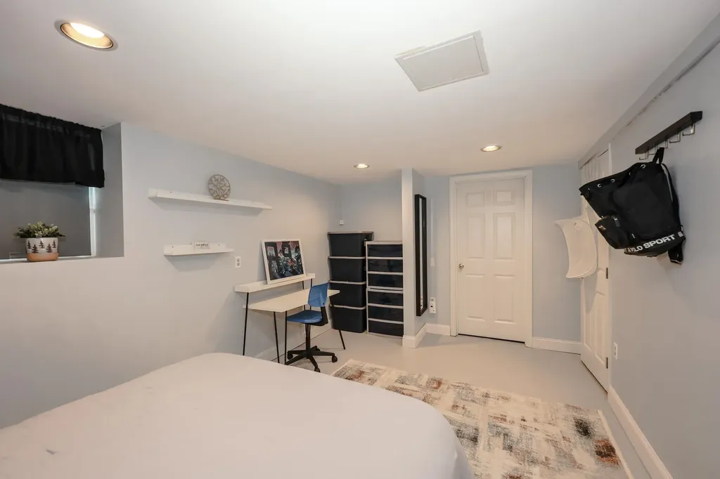 176 Stanton Street Manchester NH 03103