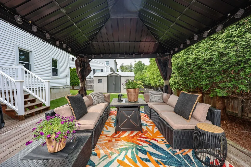 176 Stanton Street Manchester NH 03103