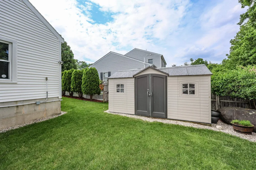 176 Stanton Street Manchester NH 03103