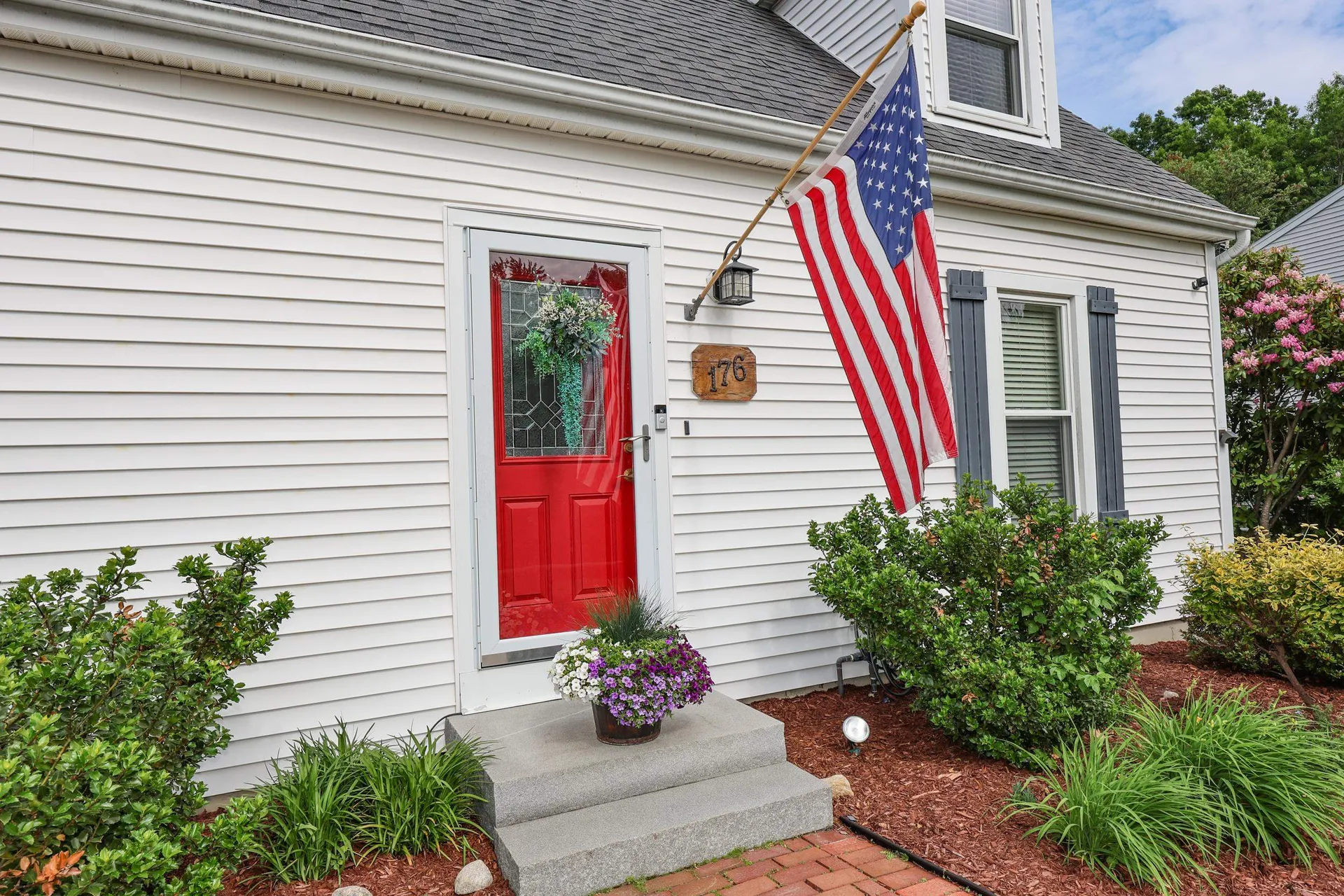 176 Stanton Street Manchester NH 03103