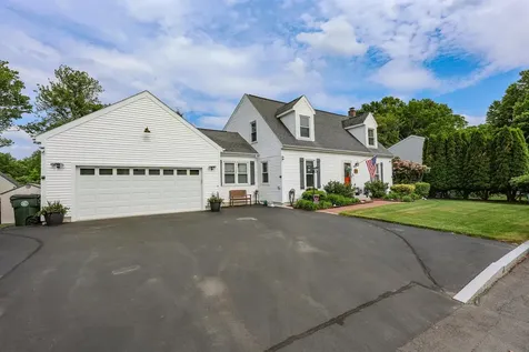 176 Stanton Street Manchester NH 03103