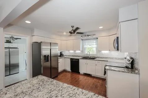176 Stanton Street Manchester NH 03103