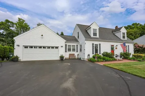 176 Stanton Street Manchester NH 03103