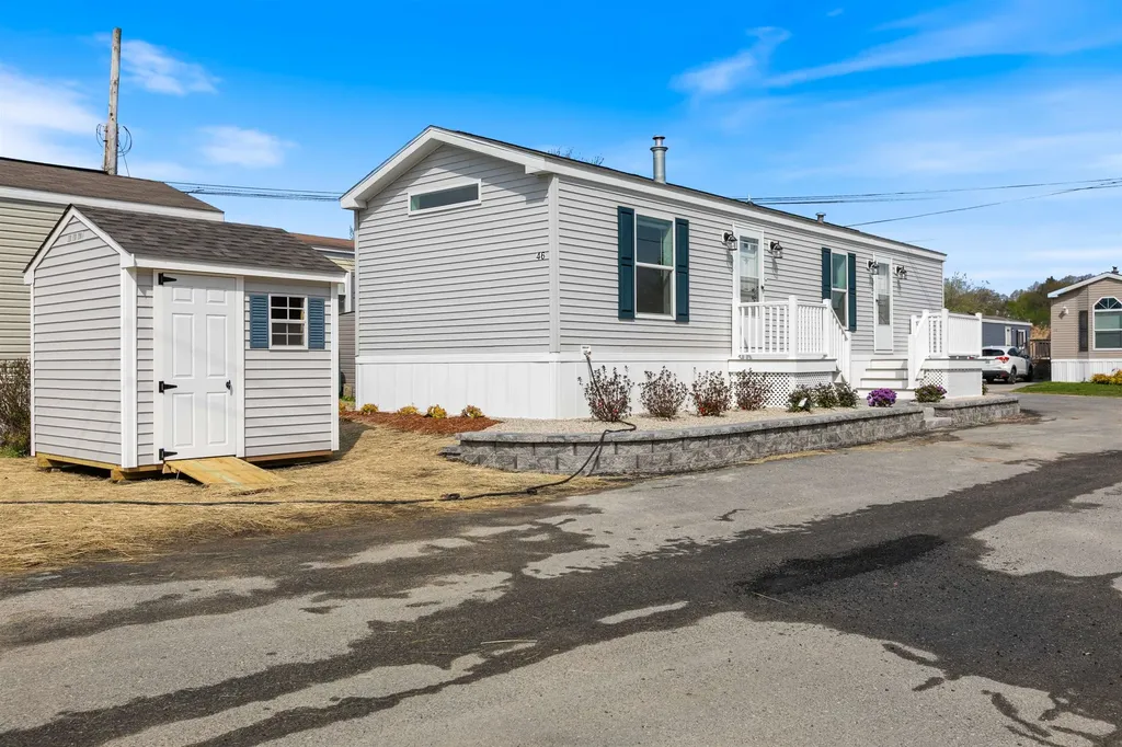 46 Brookwood Drive Salem NH 03079