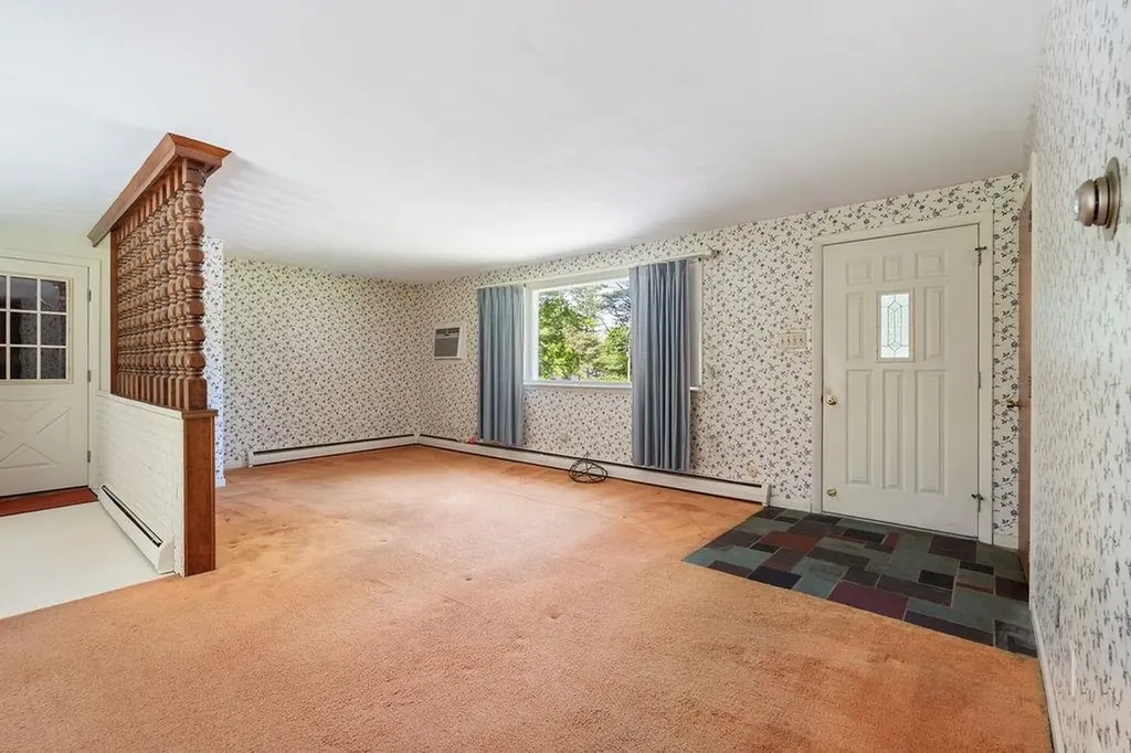 66 Post Road North Hampton NH 03862