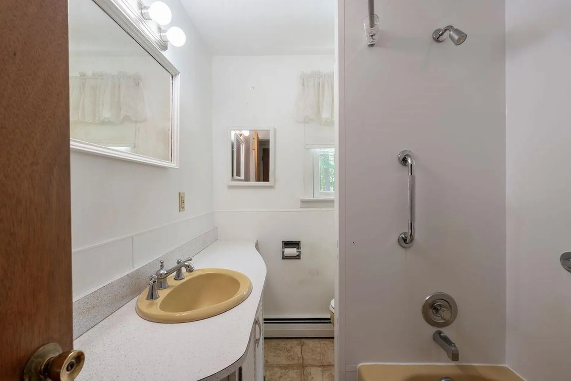66 Post Road North Hampton NH 03862