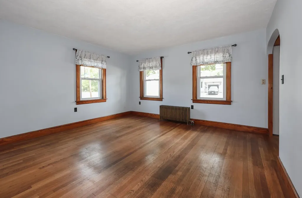 78 Candia Road Manchester NH 03109