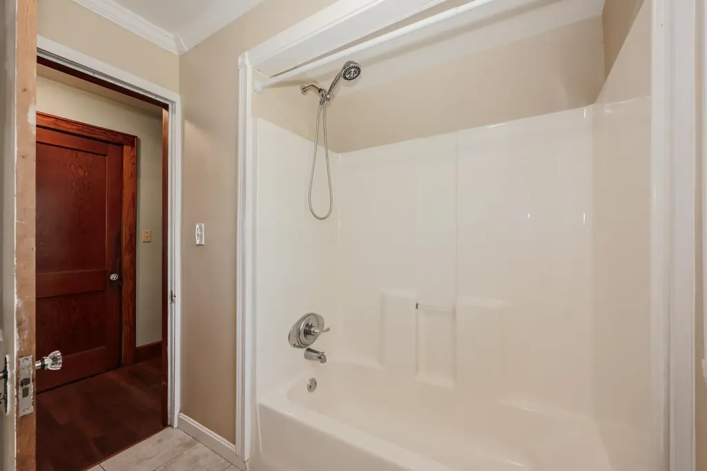 78 Candia Road Manchester NH 03109