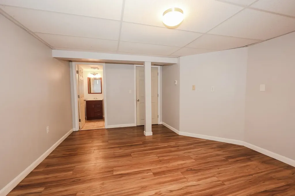 78 Candia Road Manchester NH 03109