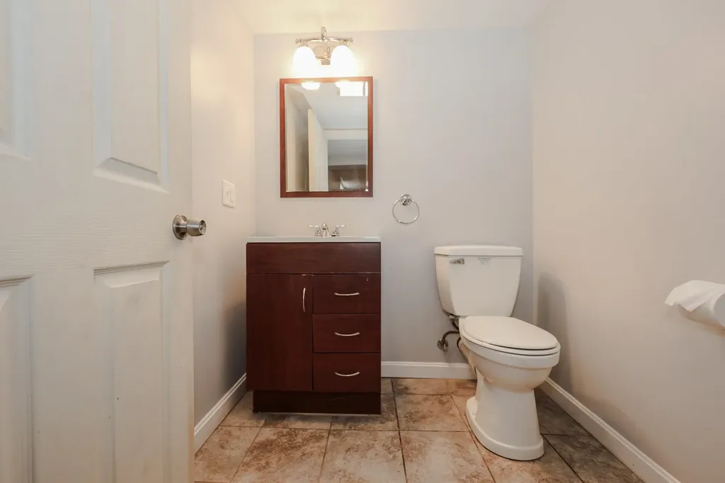 78 Candia Road Manchester NH 03109