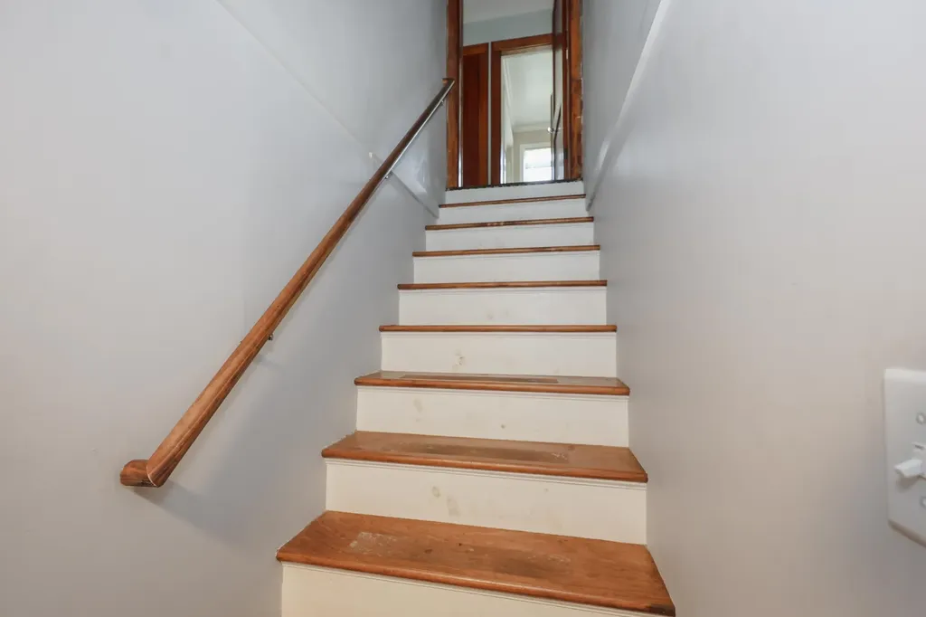 78 Candia Road Manchester NH 03109