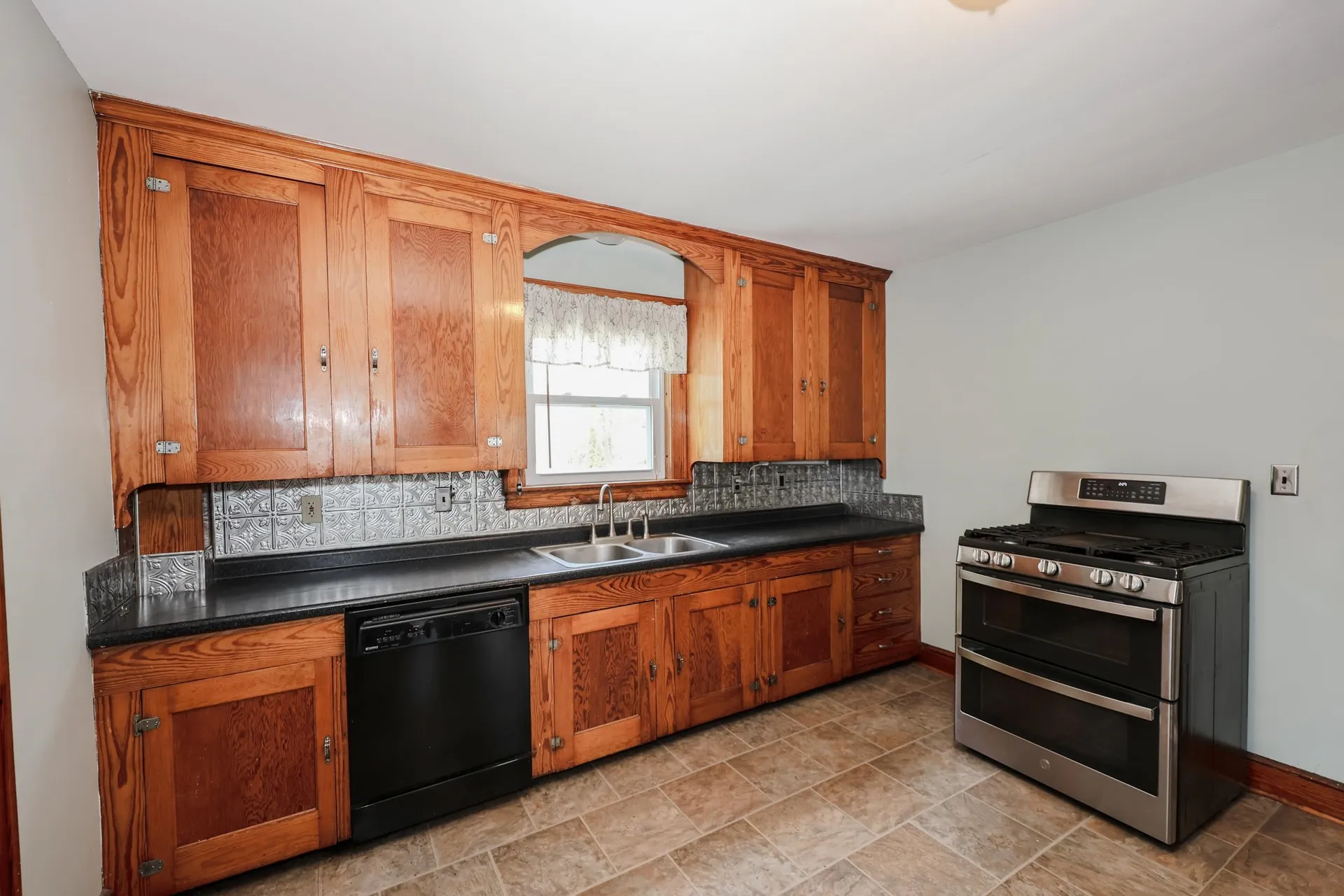 78 Candia Road Manchester NH 03109
