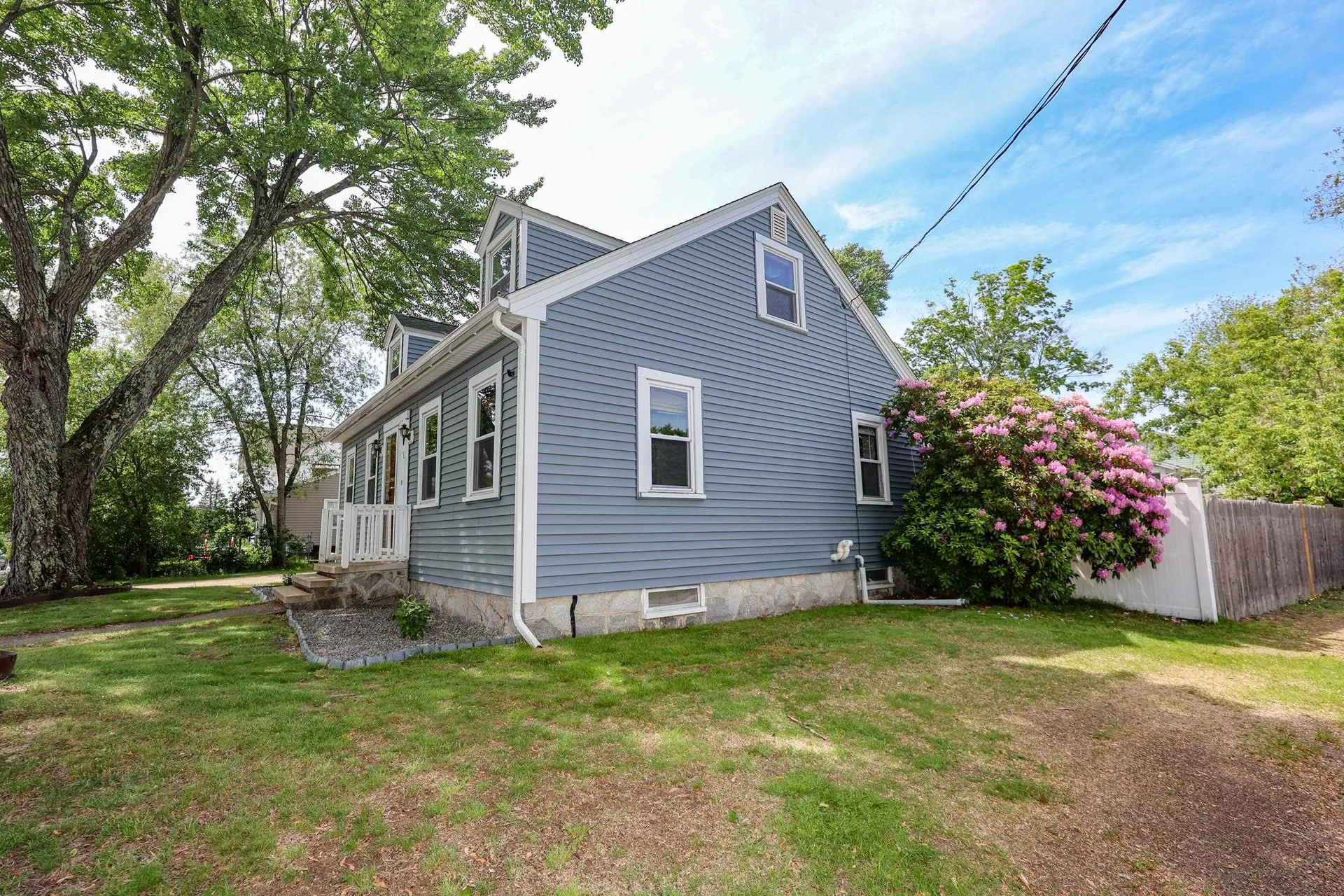 78 Candia Road Manchester NH 03109