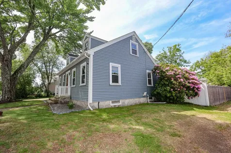 78 Candia Road Manchester NH 03109