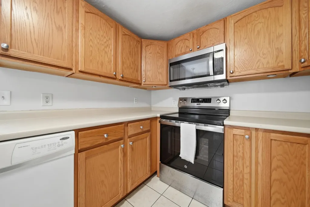 31 Henderson Road Gilford NH 03249