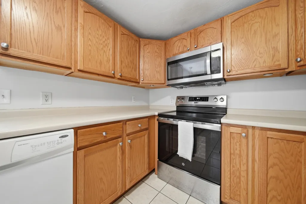 31 Henderson Road Gilford NH 03249