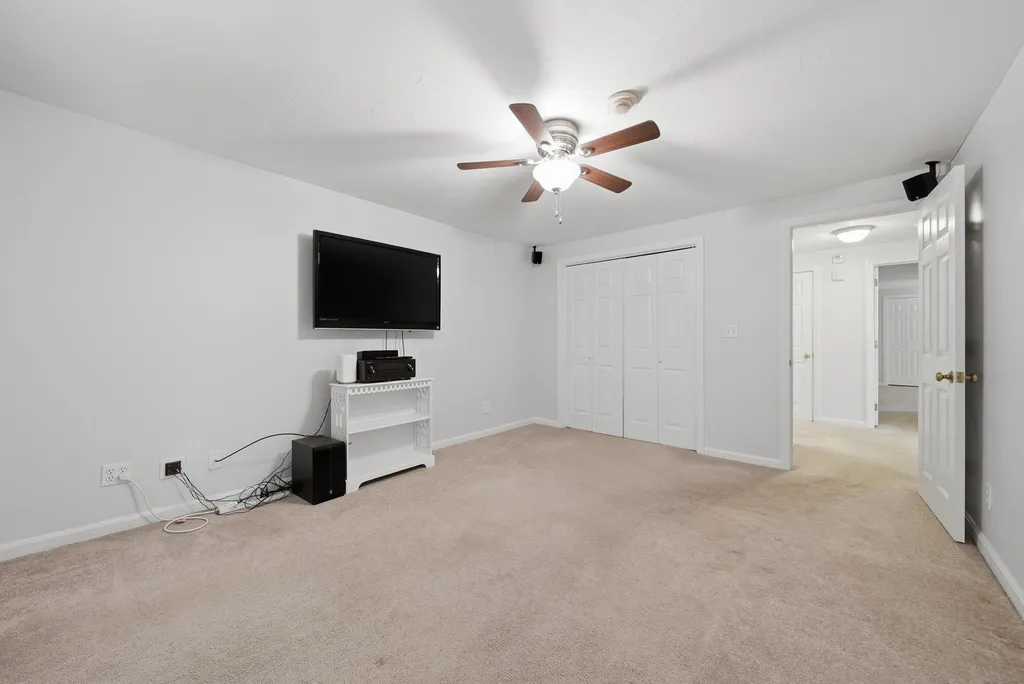 31 Henderson Road Gilford NH 03249