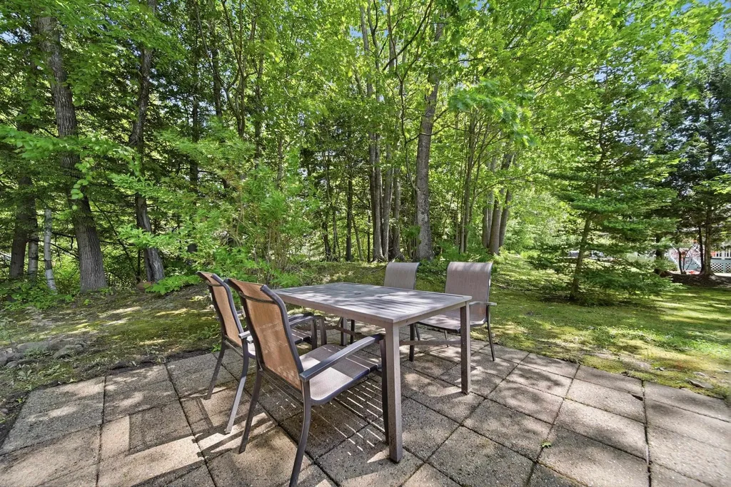 31 Henderson Road Gilford NH 03249