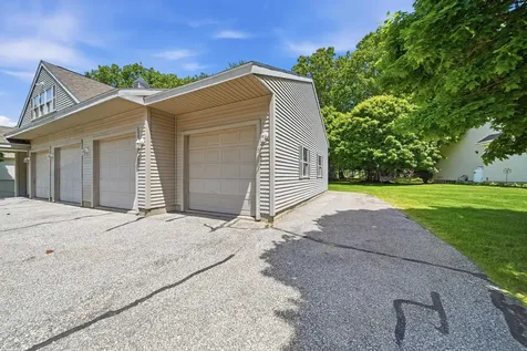 31 Henderson Road Gilford NH 03249
