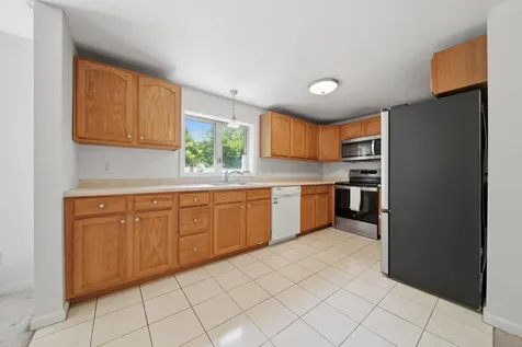 31 Henderson Road Gilford NH 03249