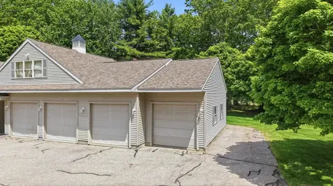 31 Henderson Road Gilford NH 03249