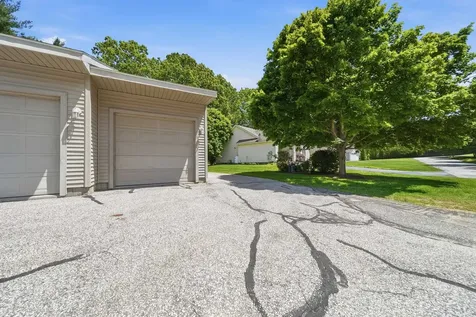 31 Henderson Road Gilford NH 03249