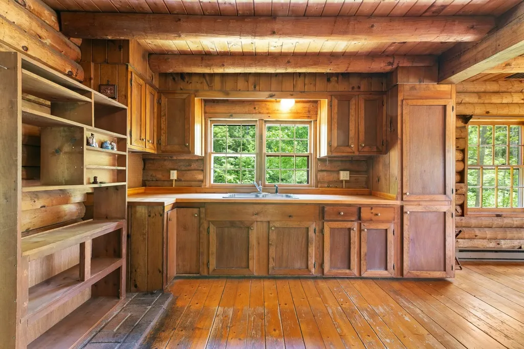 4303 Hinesburg Road Guilford VT 05301