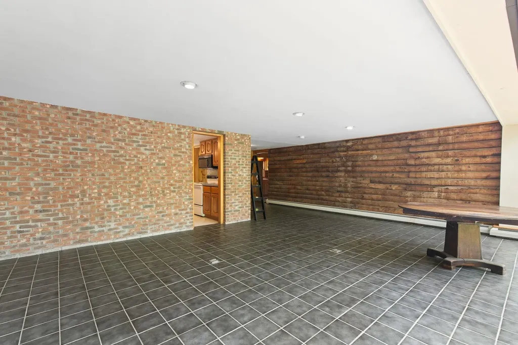 4303 Hinesburg Road Guilford VT 05301