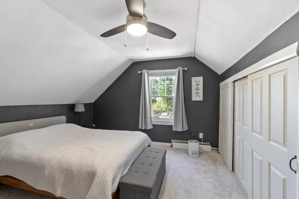 122 Westwood Drive Nashua NH 03062
