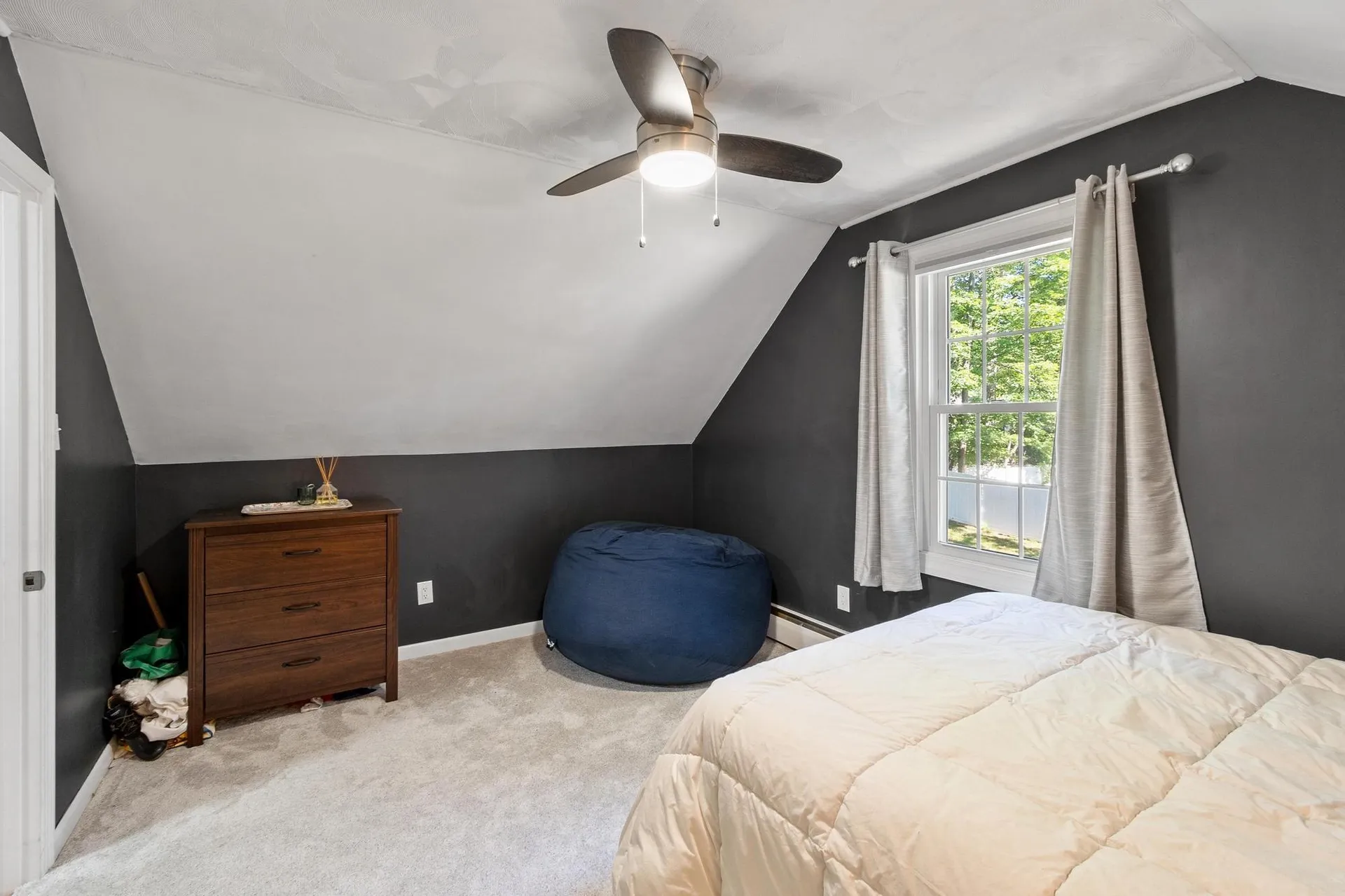 122 Westwood Drive Nashua NH 03062