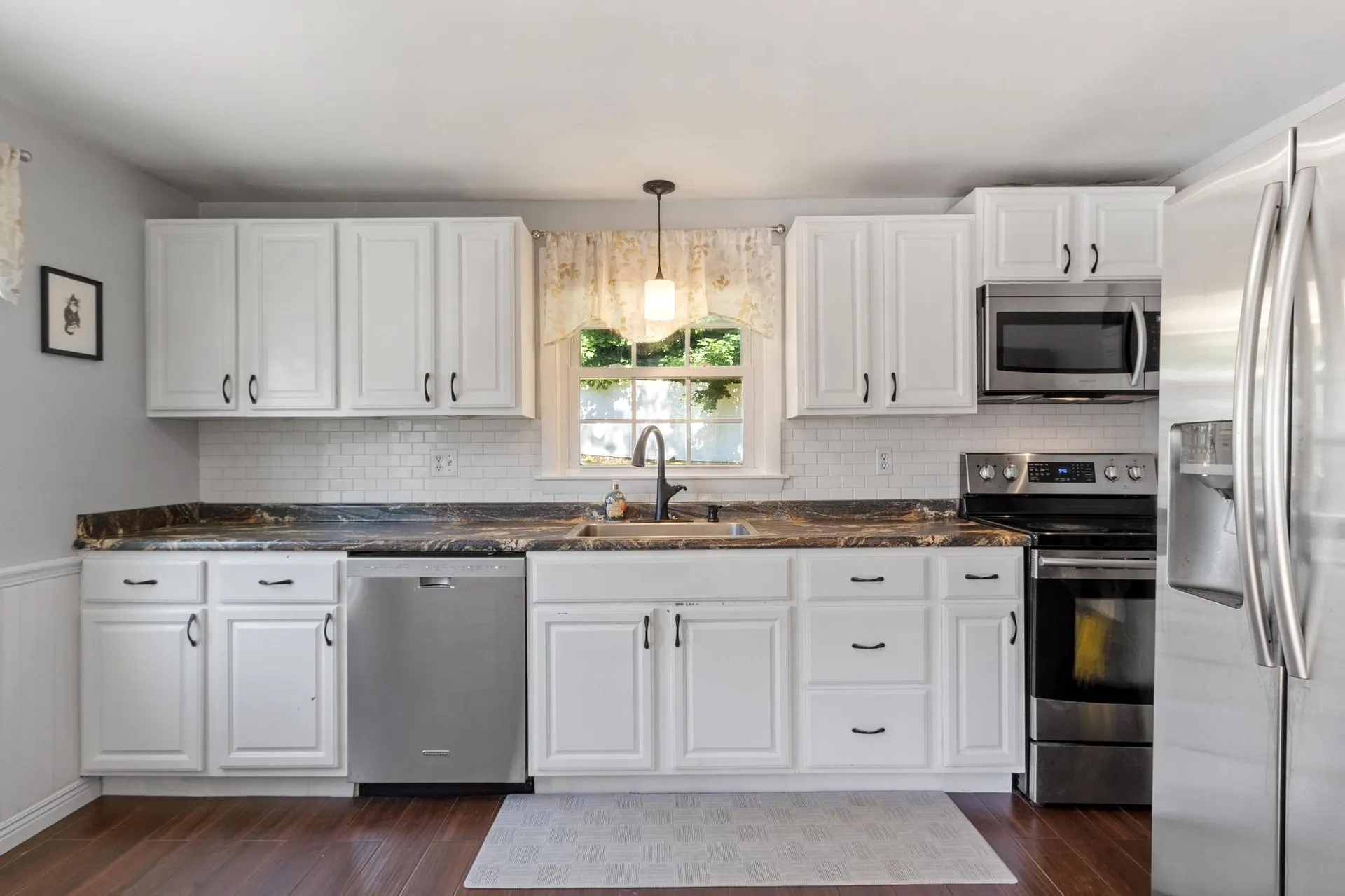 122 Westwood Drive Nashua NH 03062