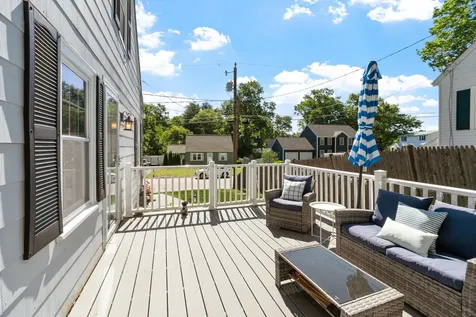 122 Westwood Drive Nashua NH 03062