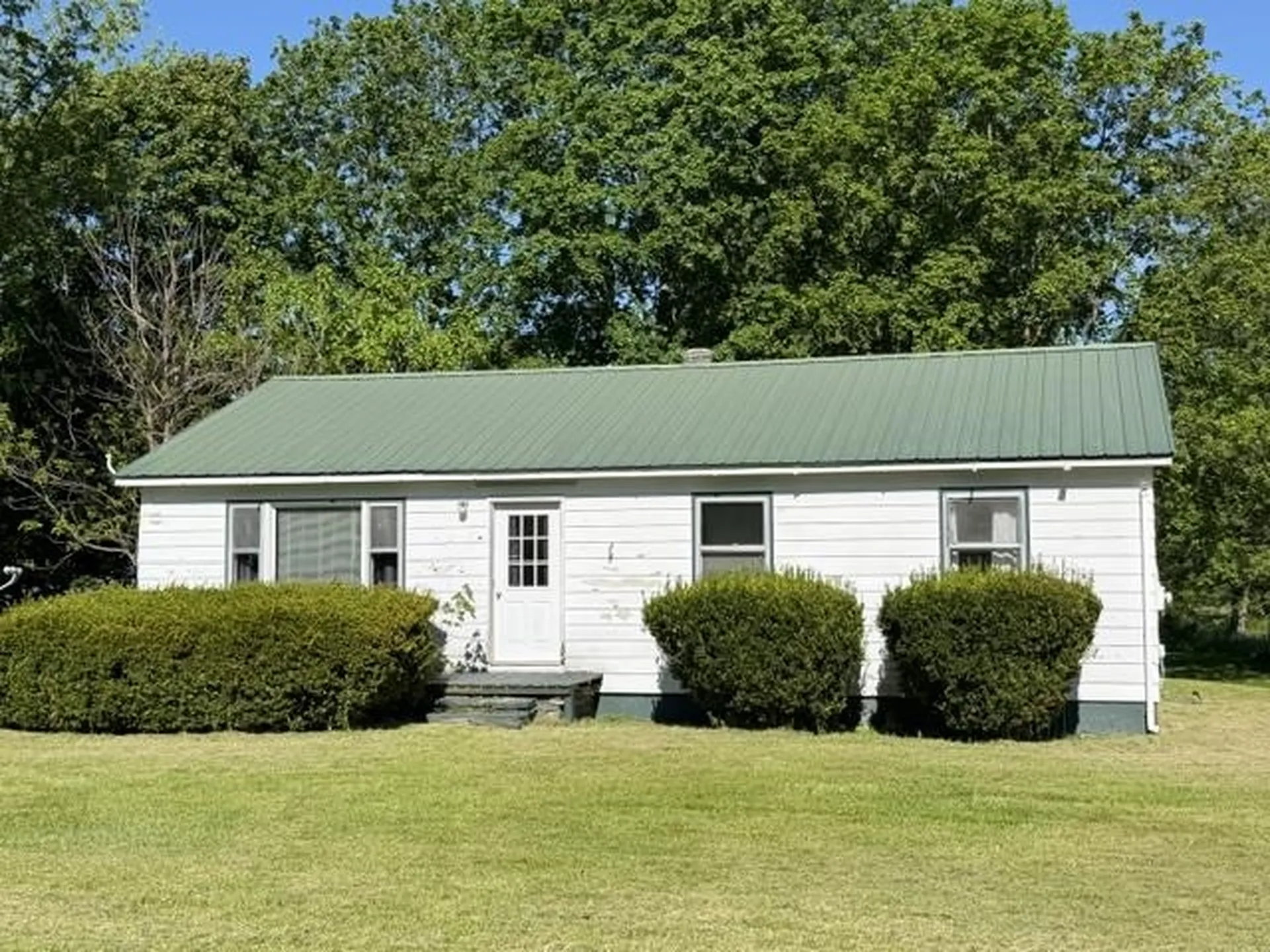 141 Roberts Avenue Poultney VT 05764