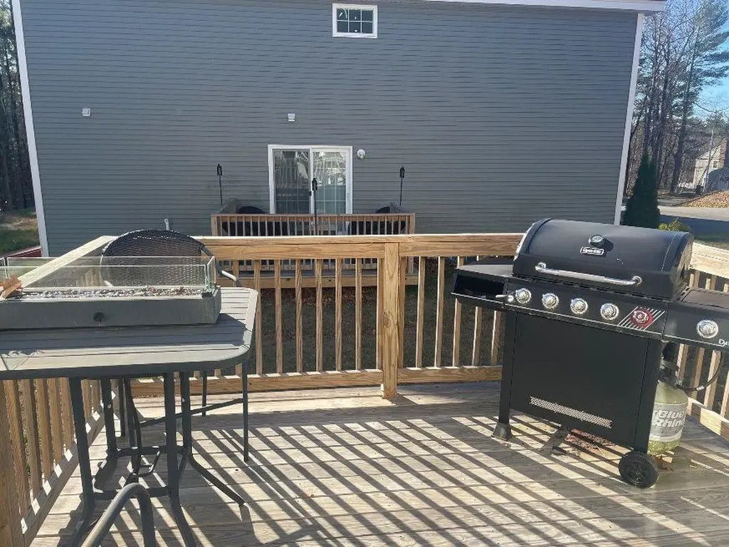 28 Campbell Drive Hampton NH 03842