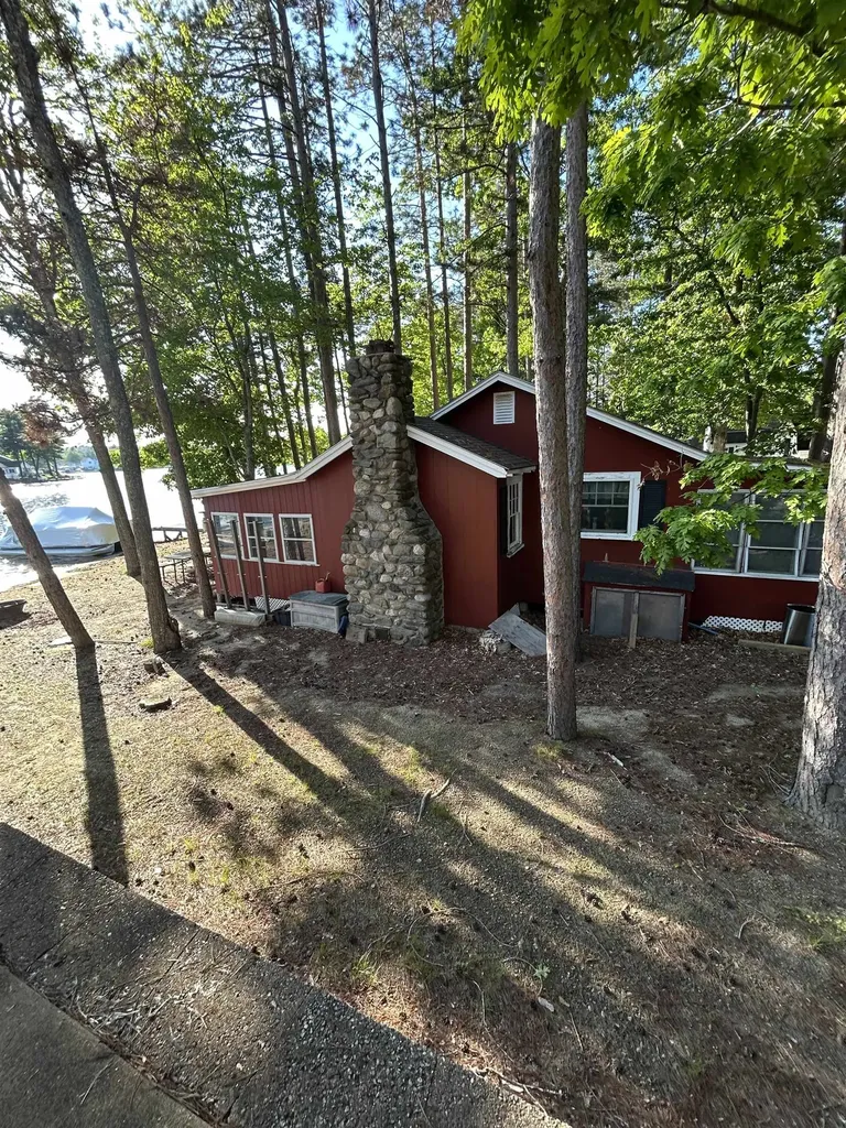 34 Gillis Terrace Salem NH 03079