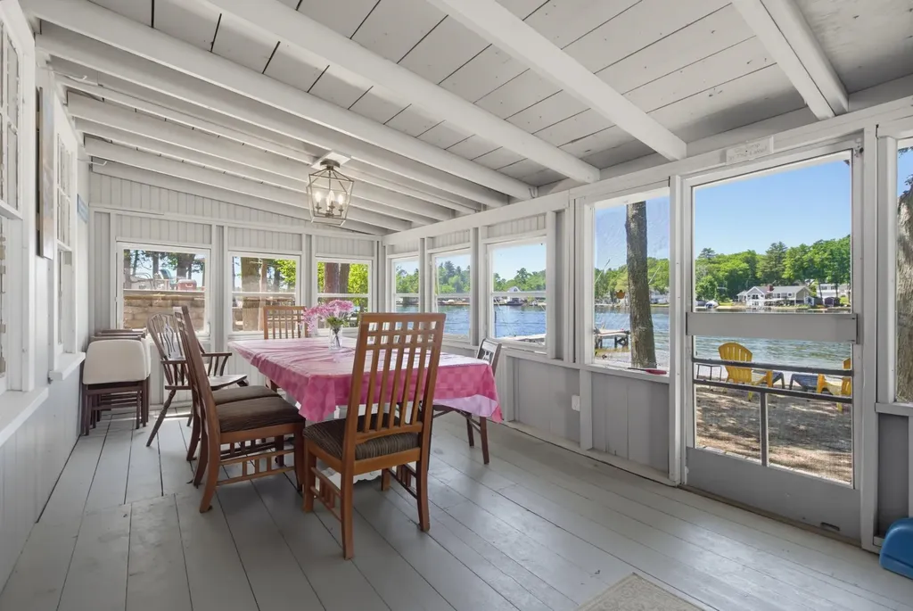 34 Gillis Terrace Salem NH 03079