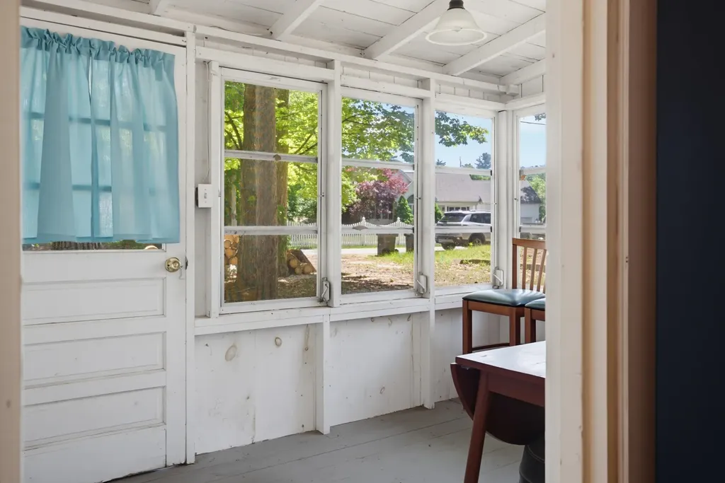 34 Gillis Terrace Salem NH 03079