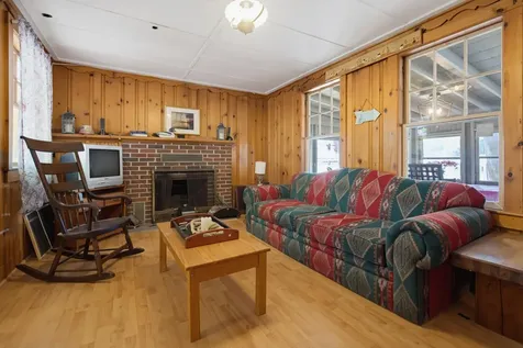 34 Gillis Terrace Salem NH 03079
