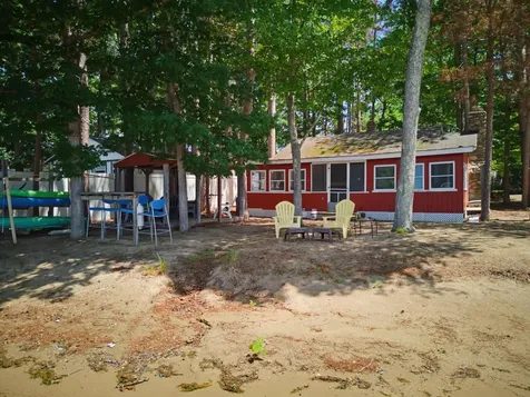 34 Gillis Terrace Salem NH 03079