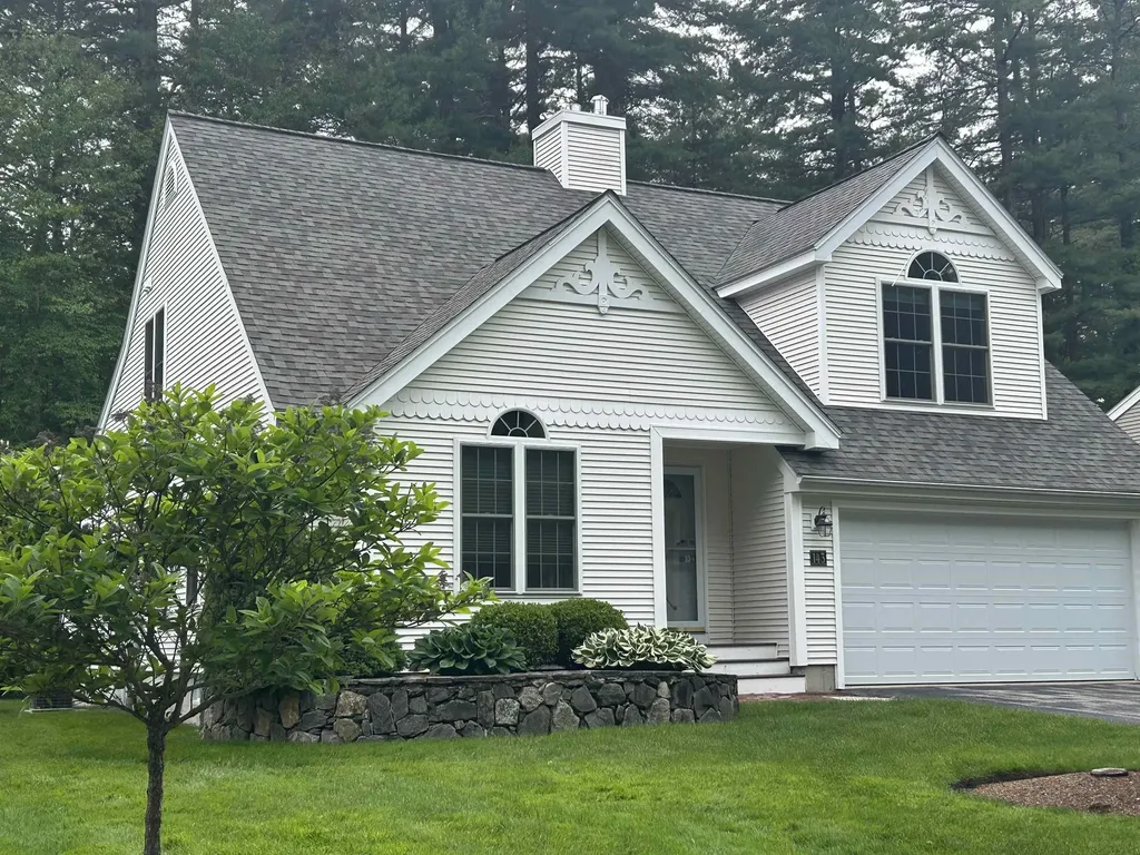 143 Hampton Meadows Hampton NH 03842-1820