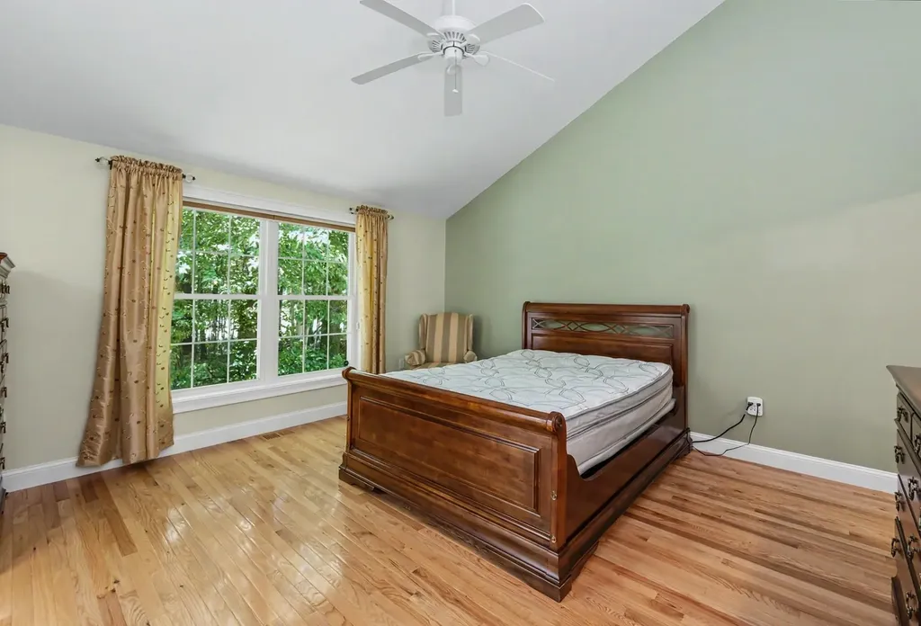 143 Hampton Meadows Hampton NH 03842-1820