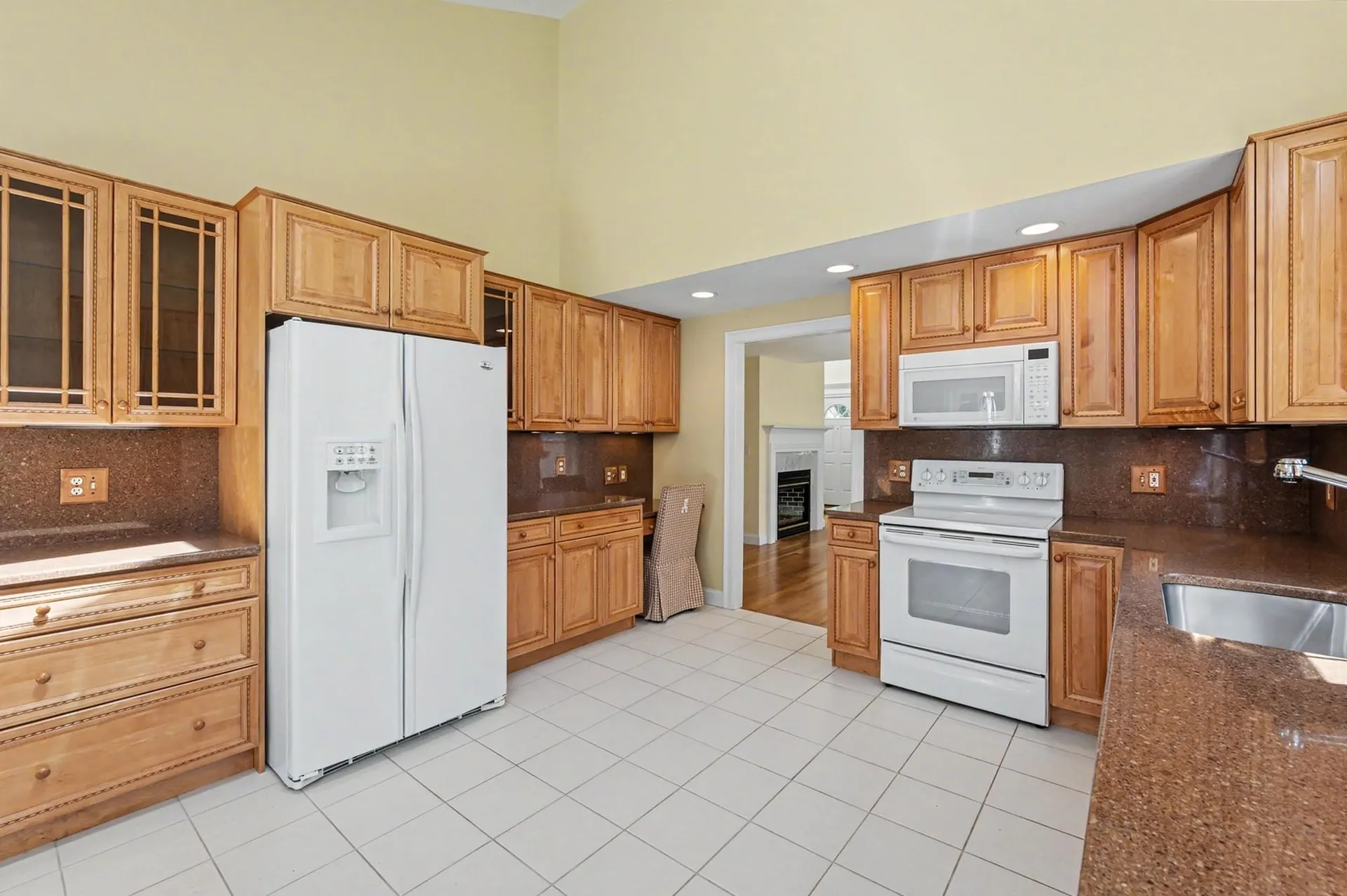 143 Hampton Meadows Hampton NH 03842-1820