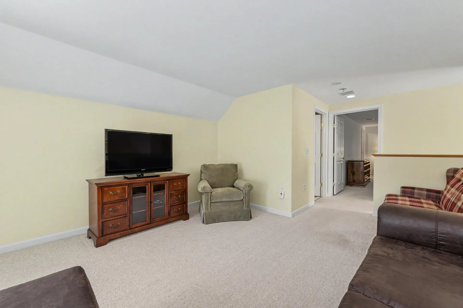143 Hampton Meadows Hampton NH 03842-1820