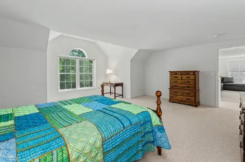 143 Hampton Meadows Hampton NH 03842-1820