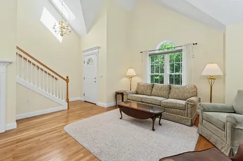143 Hampton Meadows Hampton NH 03842-1820