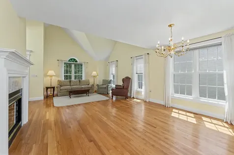 143 Hampton Meadows Hampton NH 03842-1820