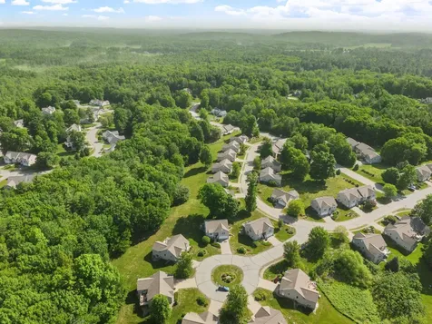 4 Orchard Lane East Kingston NH 03827